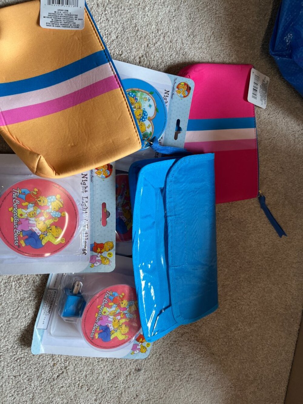 Kids Bundle Berenstain Bears Night Lights and Pouches (new)
